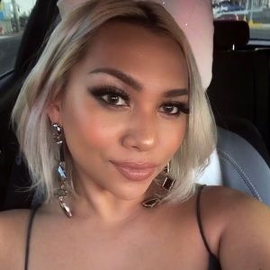 Meet your Posher, Daysia